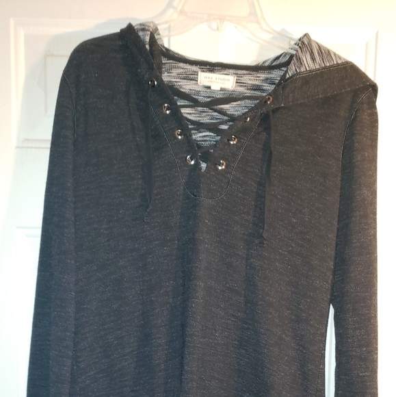 𝅺max Studio Weekend sweatshirt - Picture 1 of 4